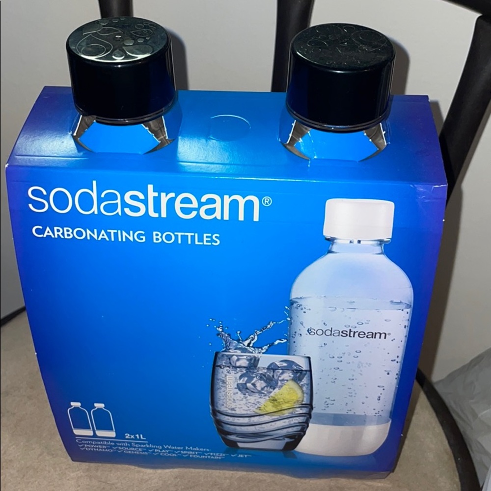 BRAND NEW Soda Stream Carbonating Bottles (2x 1L)